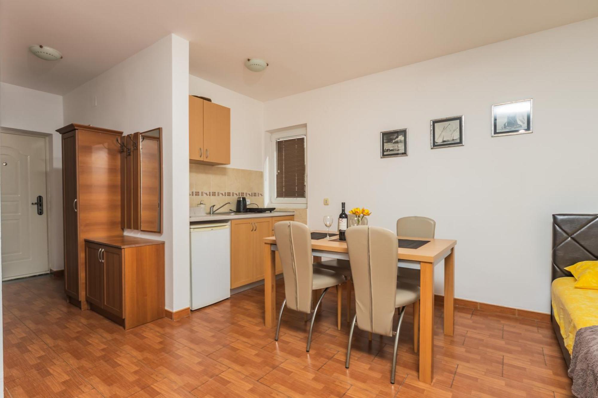 Apartments Franicevic Petrovac Exterior foto