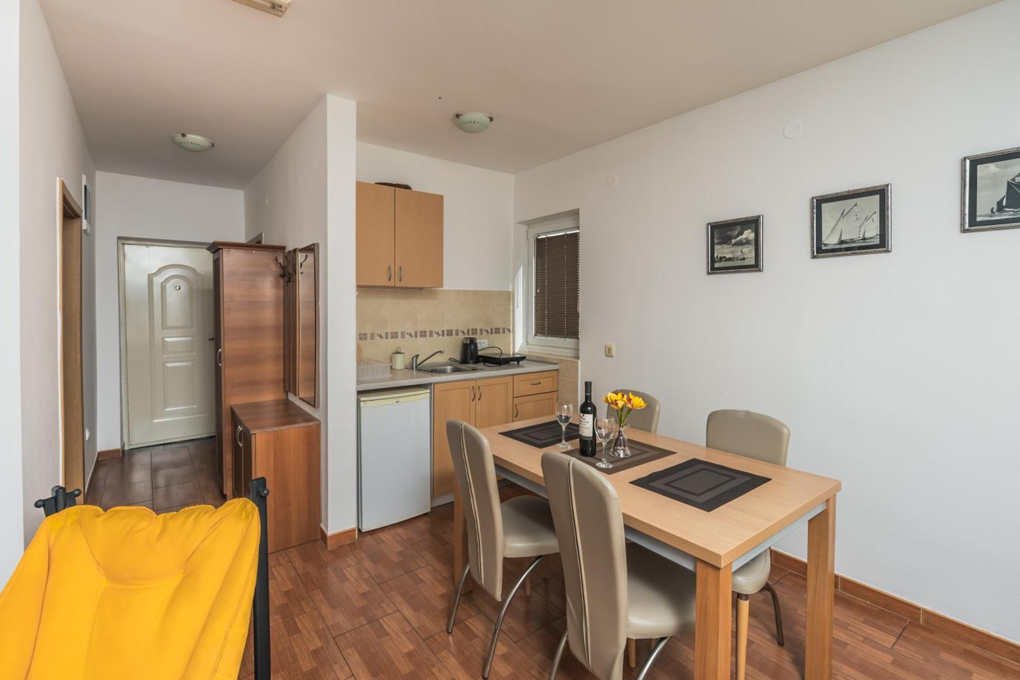 Apartments Franicevic Petrovac Exterior foto