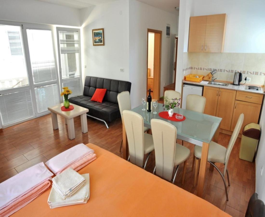 Apartments Franicevic Petrovac Quarto foto