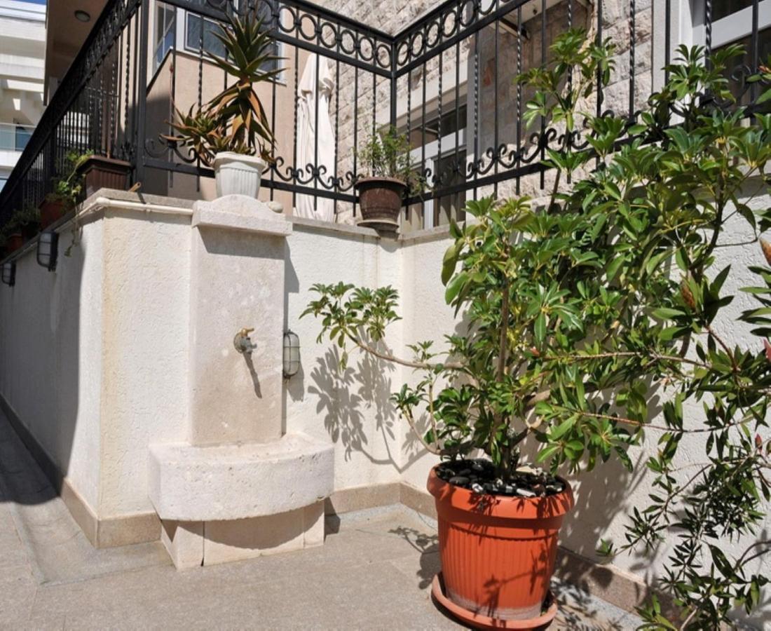 Apartments Franicevic Petrovac Quarto foto
